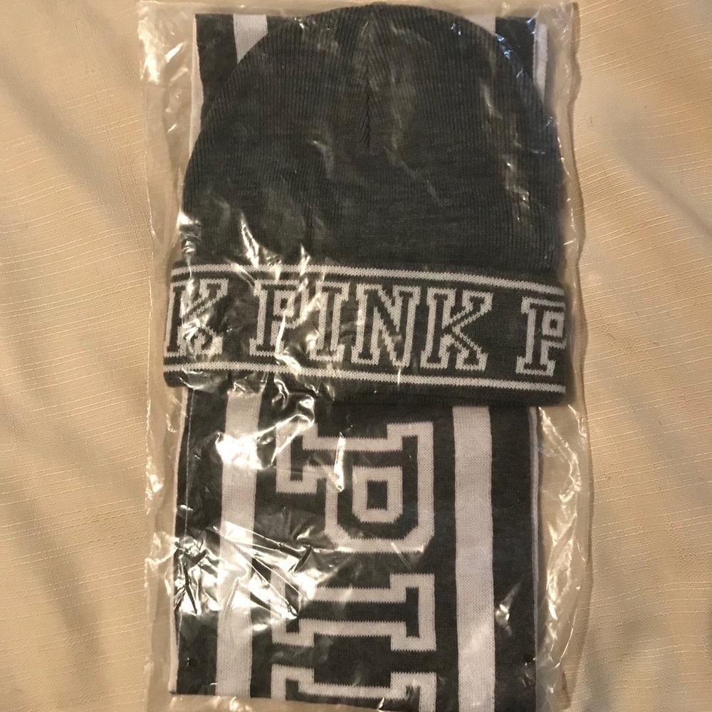 PINK Victoria’s Secret Scarf and Beanie Hat BNWT